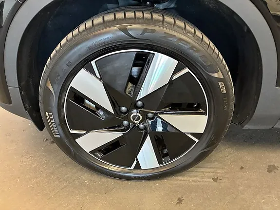 Volvo Ex40 2025 photo 5