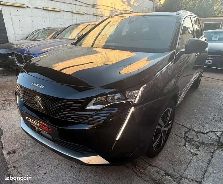 Peugeot 5008 2022 photo 2
