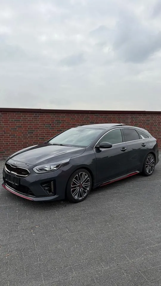 Kia Proceed