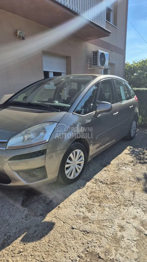 Citroen C4 Picasso 2008 photo 2