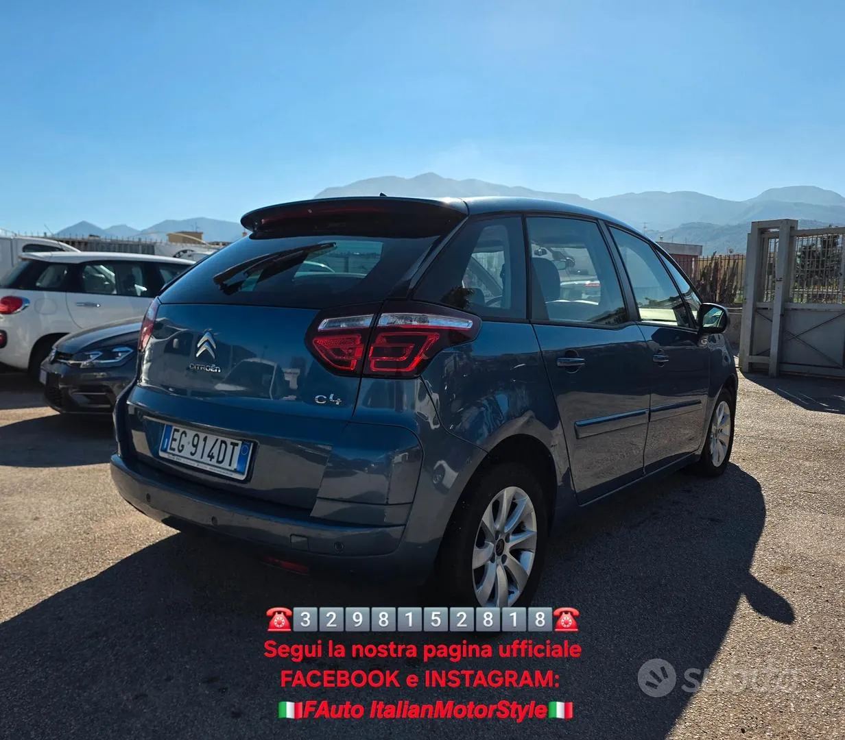 Citroen C4 Picasso 2011 photo 2