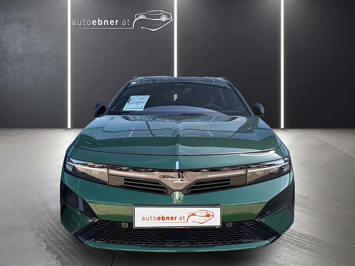 Opel Astra 2026 photo 2
