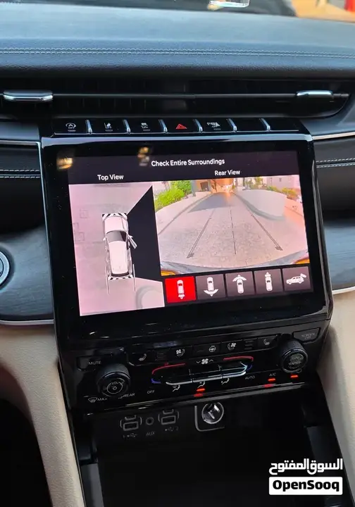 Jeep Grand Cherokee 2024 photo 3