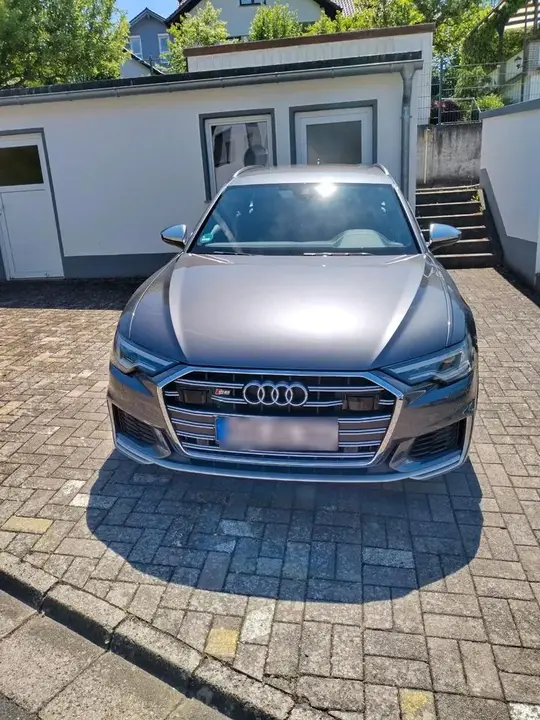 Audi S6 Avant