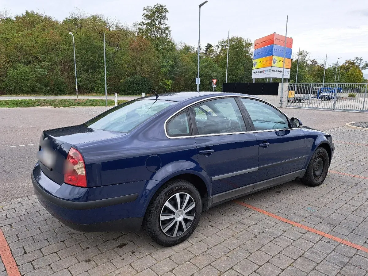 Volkswagen Passat 2004 photo 2