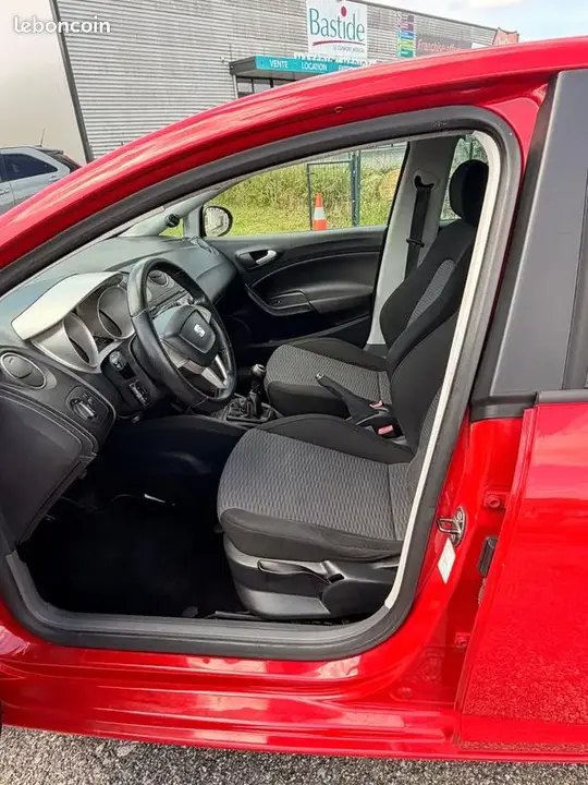 Seat Ibiza 2011 photo 5