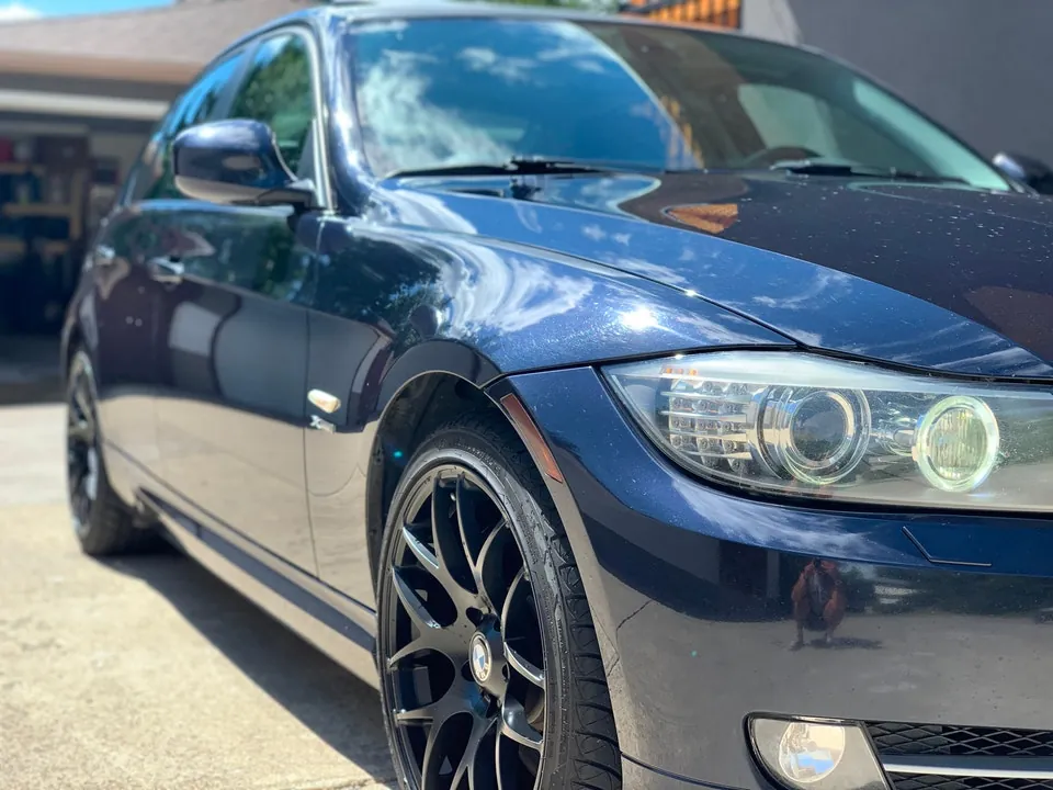 BMW 335I 2010 photo 4