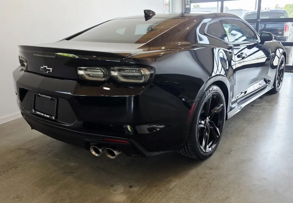 Chevrolet Camaro 2023 photo 3