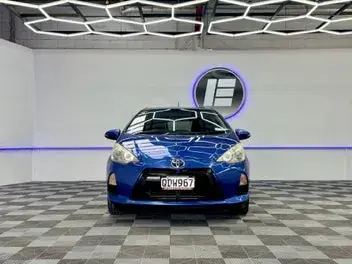 Toyota Aqua 2012 photo 3