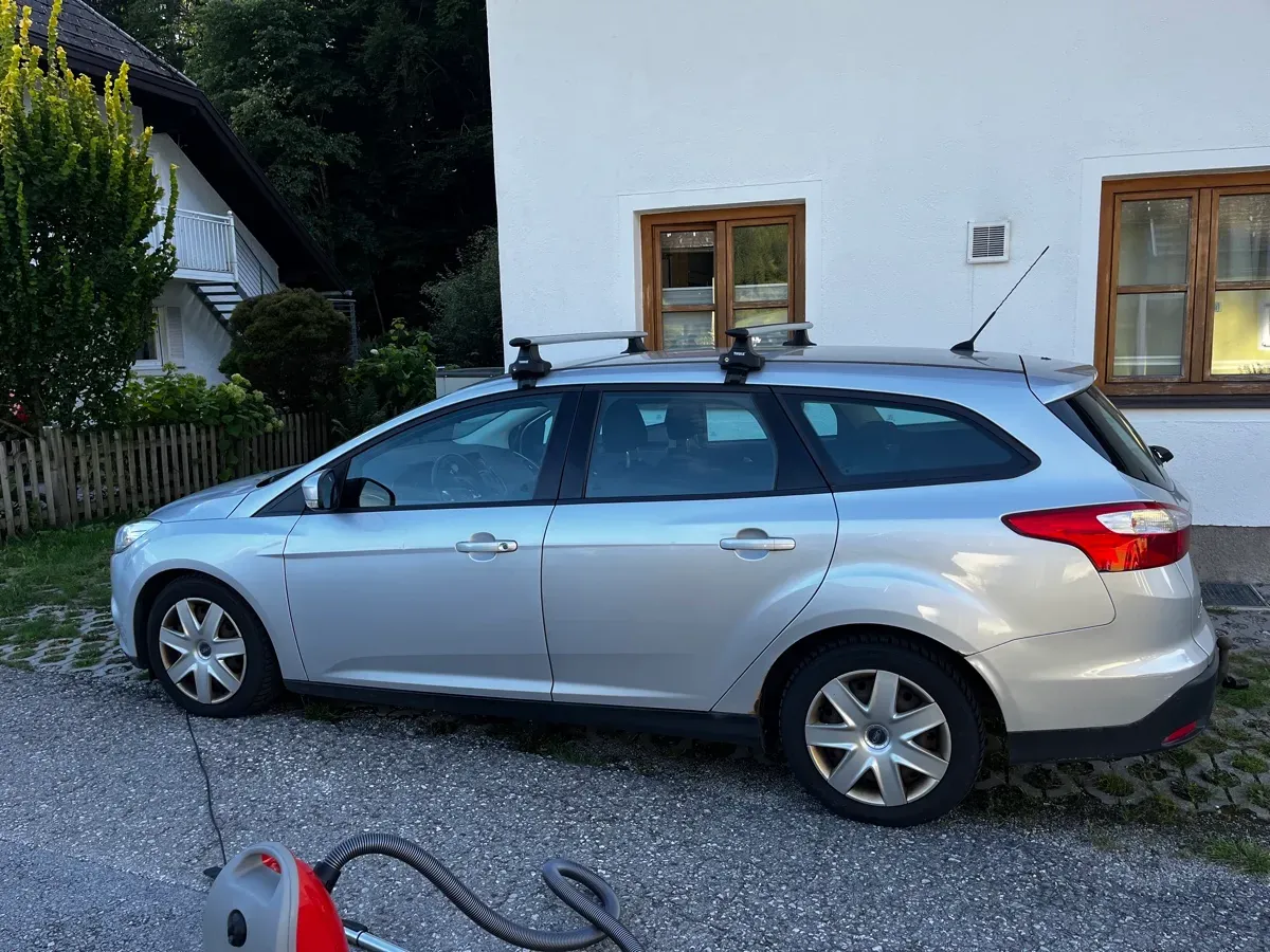 Ford Focus 2012 photo 2