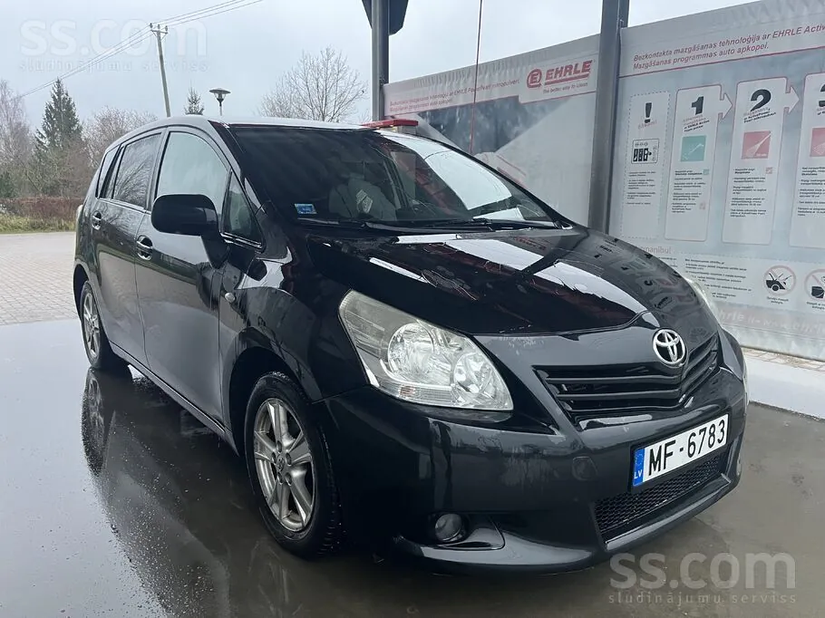 Toyota Verso 2009 photo 2