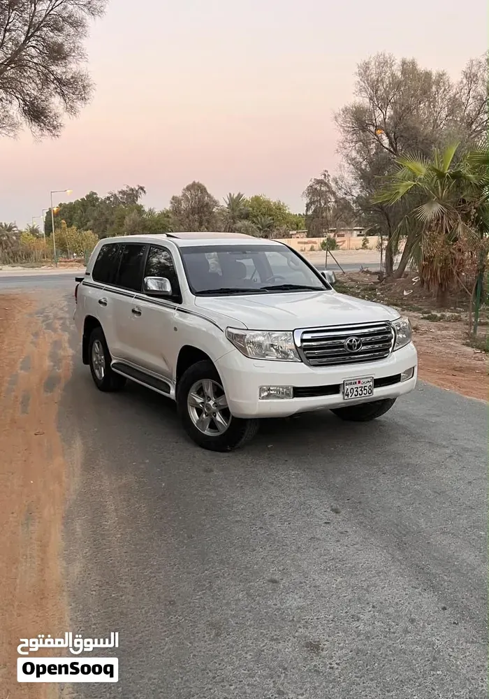 Toyota Land Cruiser 2010 photo 5
