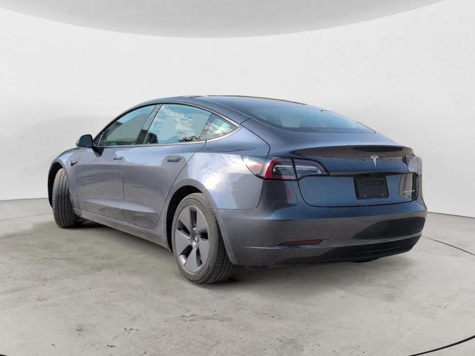 Tesla Model 3 2022 photo 4