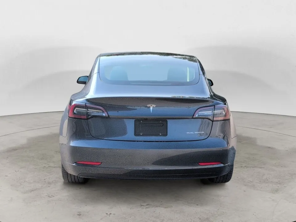 Tesla Model 3 2022 photo 5
