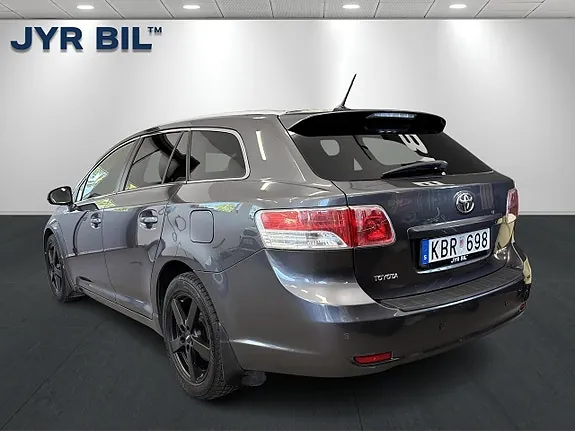 Toyota Avensis 2009 photo 5