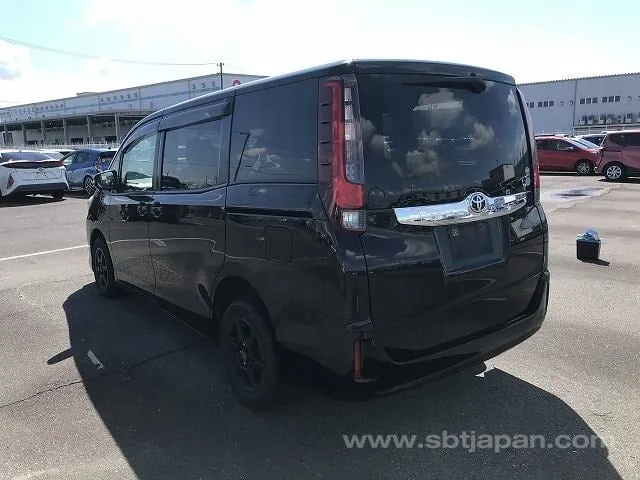 Toyota Noah X Delight Plus 2015 photo 3