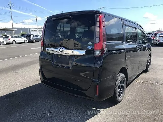Toyota Noah X Delight Plus 2015 photo 4