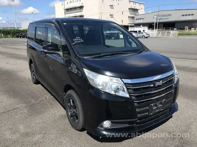 Toyota Noah X Delight Plus