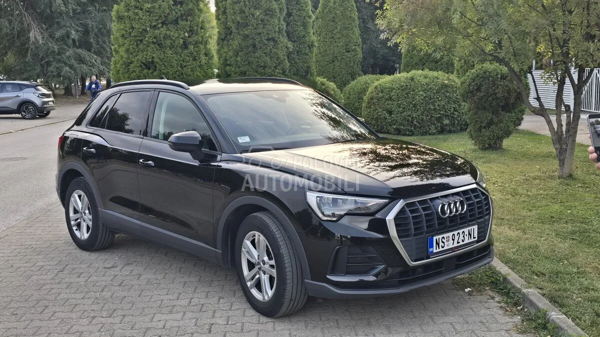 Audi Q3 2019 photo 2