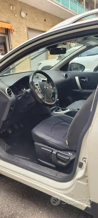 Nissan Qashqai 2012 photo 5