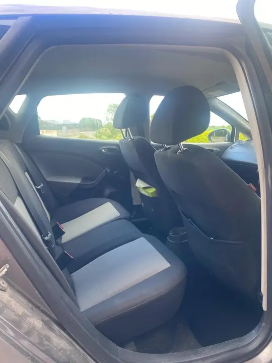 Seat Ibiza 2015 photo 3