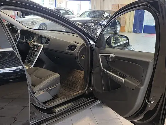 Volvo V60 2014 photo 5
