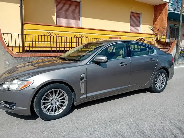 Jaguar Xf 2009 photo 2