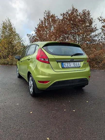 Ford Fiesta 2011 photo 4