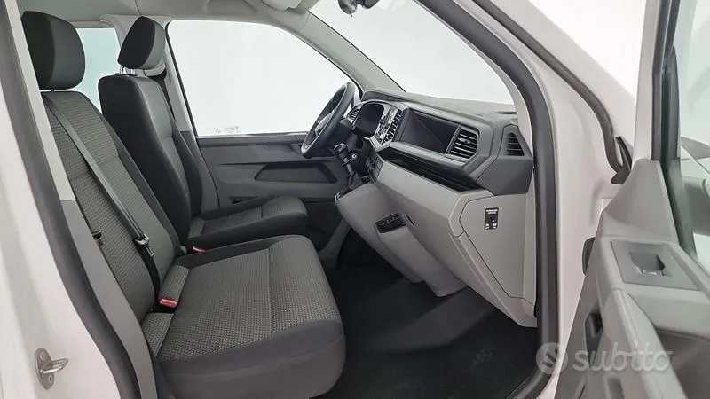 Volkswagen Caravelle 2023 photo 5