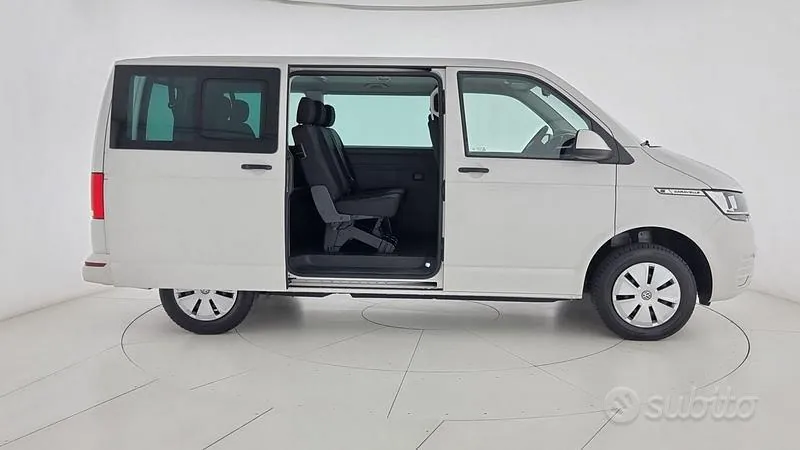 Volkswagen Caravelle 2023 photo 2