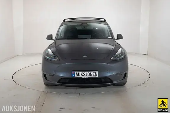 Tesla Model Y 2023 photo 2
