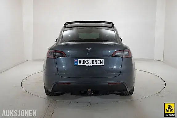 Tesla Model Y 2023 photo 5