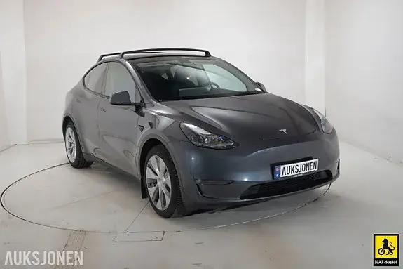 Tesla Model Y 2023 photo 3