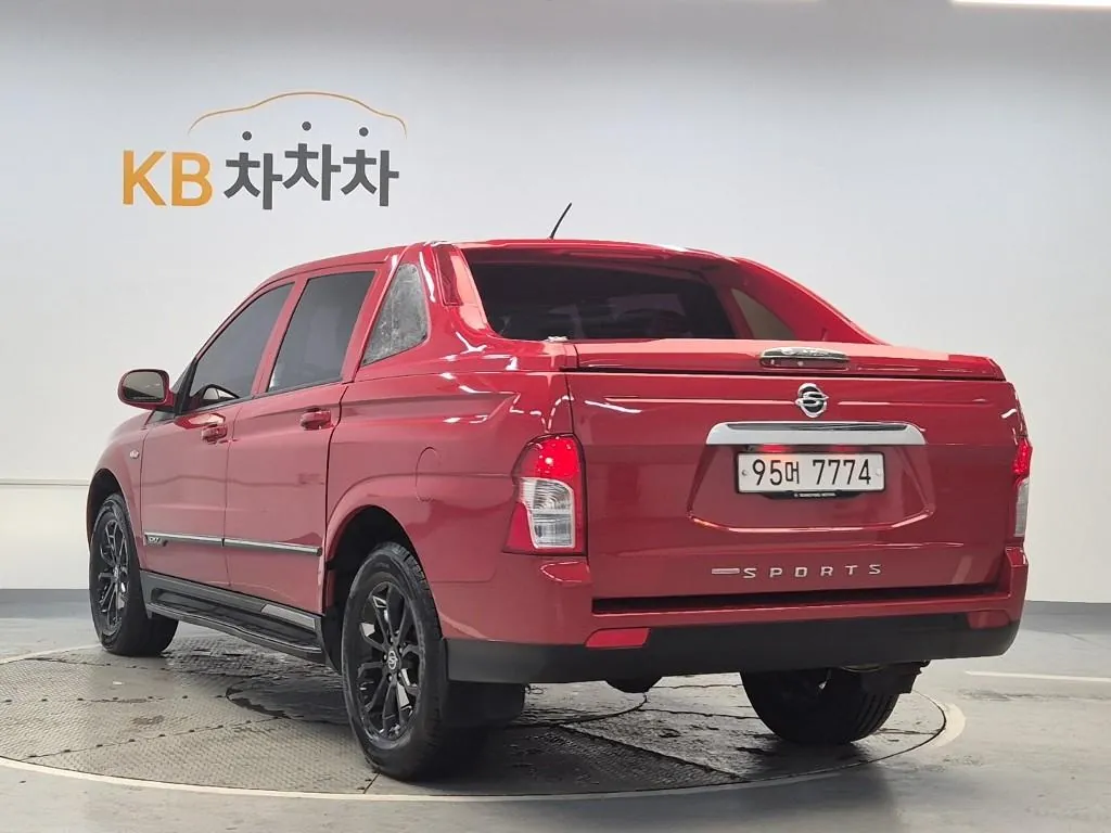 KG Mobility Korando 2017 photo 2