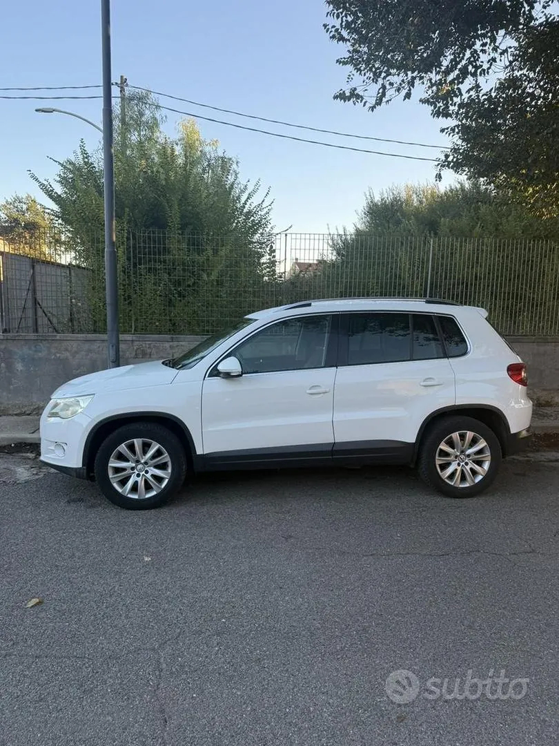 Volkswagen Tiguan 2009 photo 2