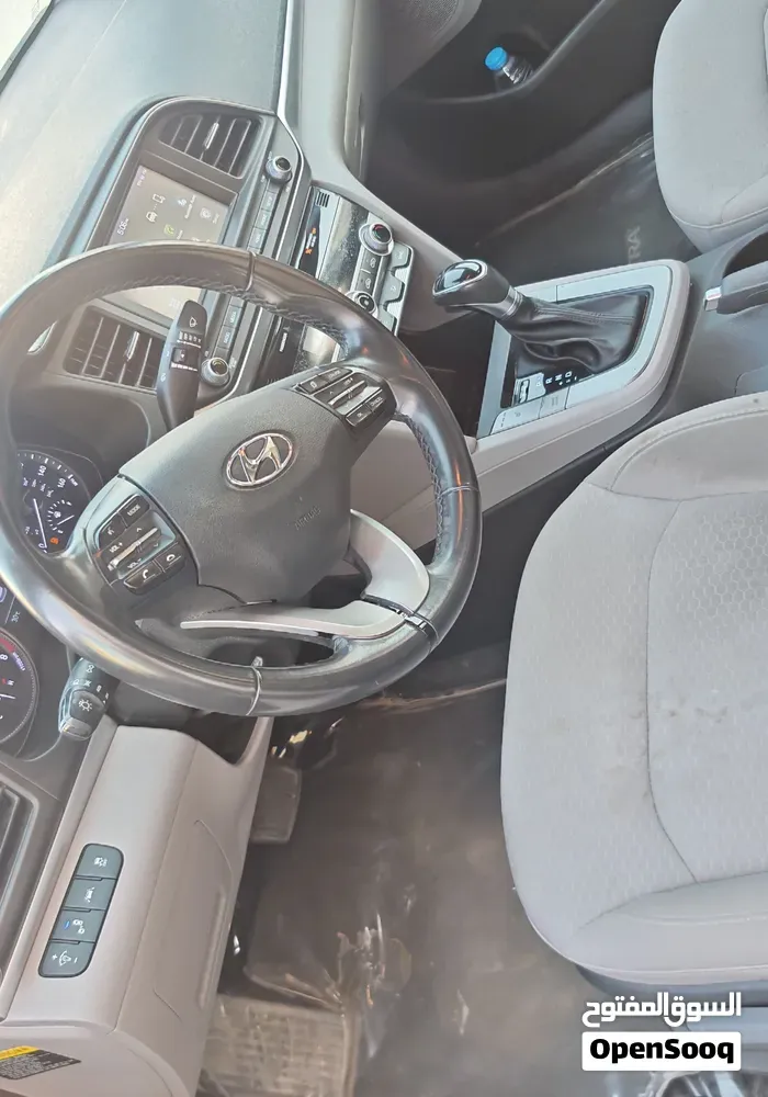 Hyundai Elantra 2019 photo 3