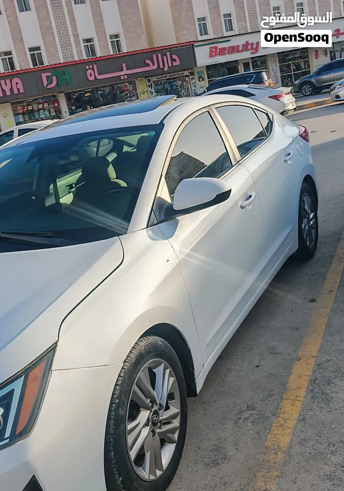 Hyundai Elantra 2019 photo 5