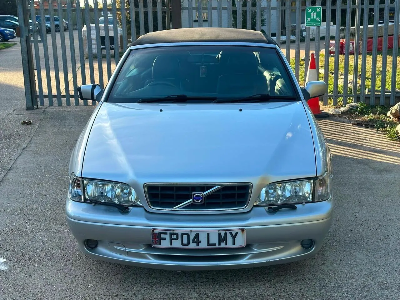 Volvo C70 2004 photo 3