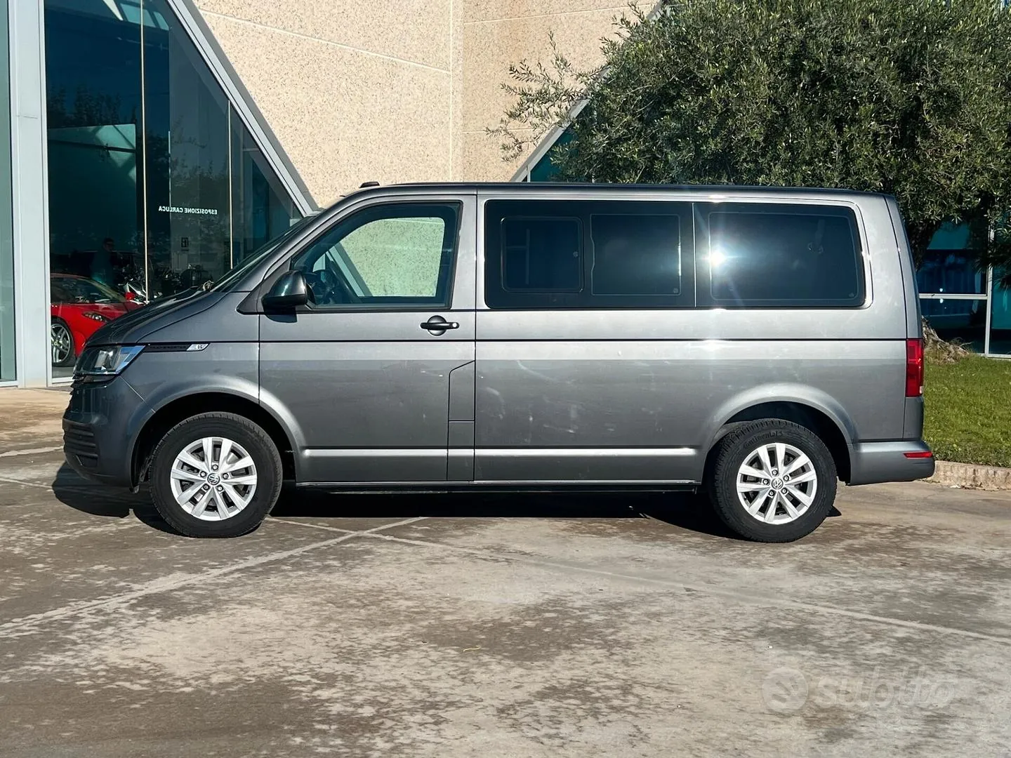 Volkswagen Transporter 2020 photo 2