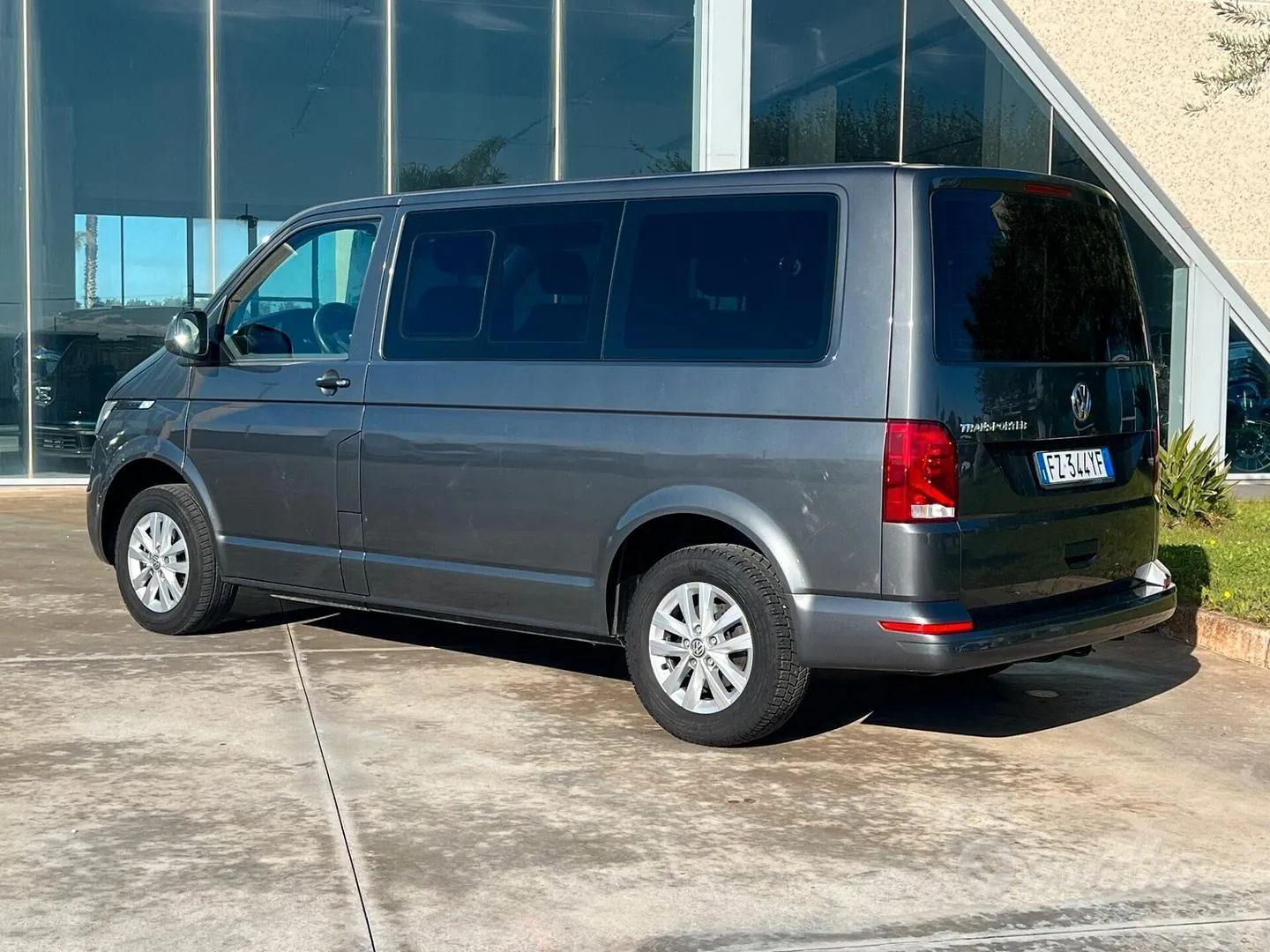 Volkswagen Transporter 2020 photo 3