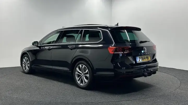 Volkswagen Passat Variant 2020 photo 4