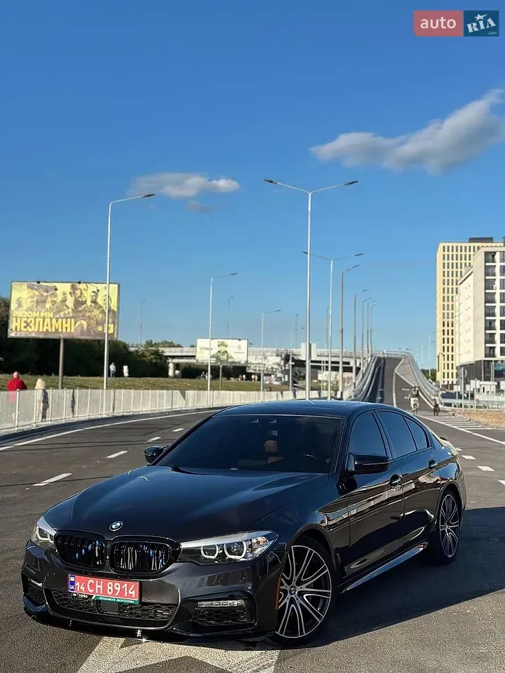 BMW 5 Series 2018 photo 2