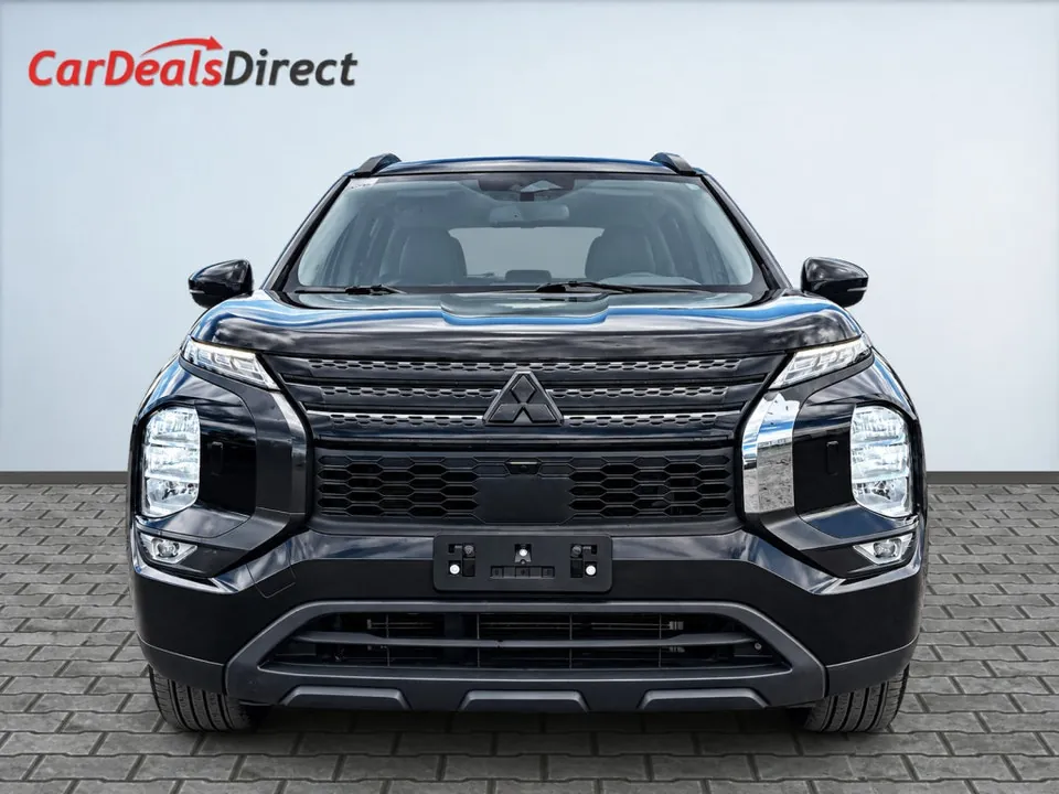 Mitsubishi Outlander 2022 photo 2