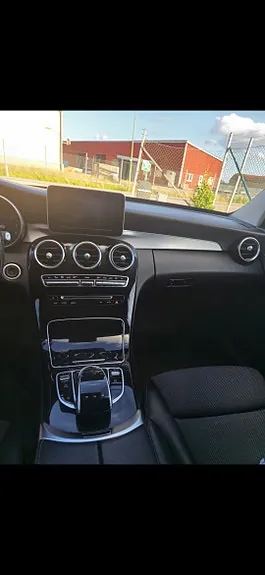 Mercedes-Benz C220 2016 photo 4