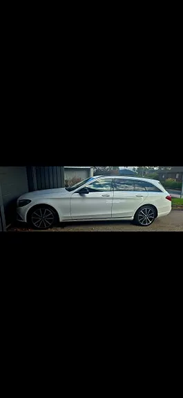 Mercedes-Benz C220