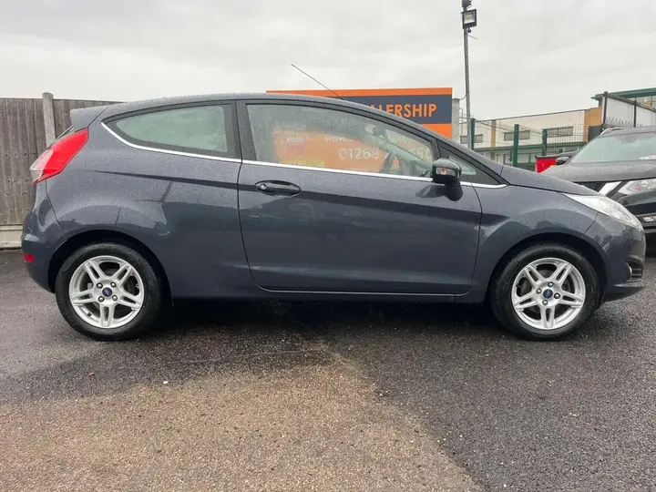 Ford Fiesta 2013 photo 5