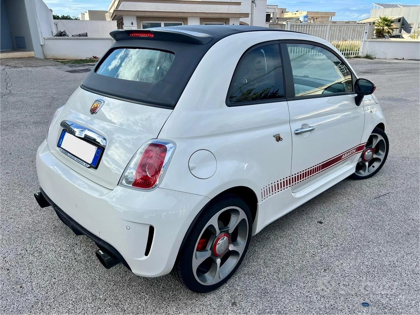 Abarth 500C 2010 photo 4