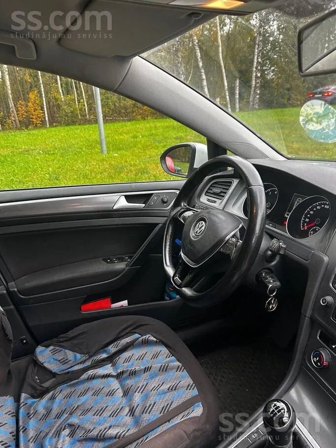 Volkswagen Golf 2013 photo 2