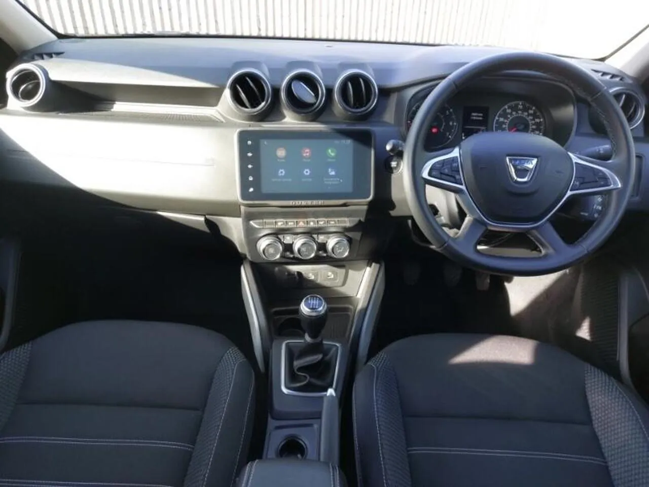 Dacia Duster 2023 photo 3