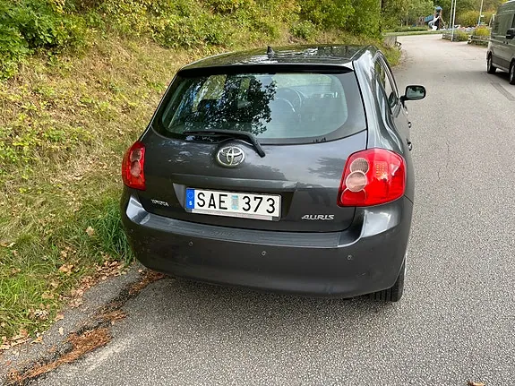 Toyota Auris 2008 photo 2